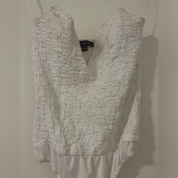 S white deep neck ruched bodysuit - Picture 2 of 3